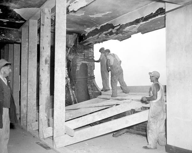 Mitchell bomber plane crashes into Empire State Building Workmen b .. Old Photo