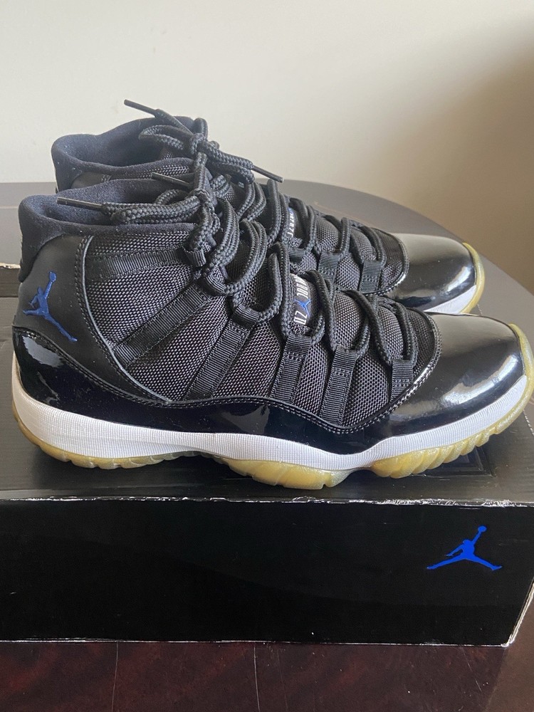 Air Jordan 11 Retro Space Jam 2009 Size 9 DS with Original Box