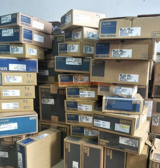 Mitsubishi MR-J4-11KB-RJ Servo Drive