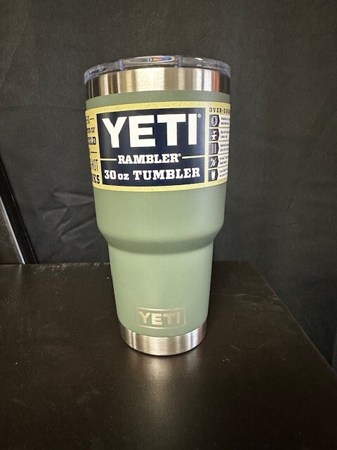 Yeti Rambler 30oz Tumbler with MagSlider Lid in Camp Green