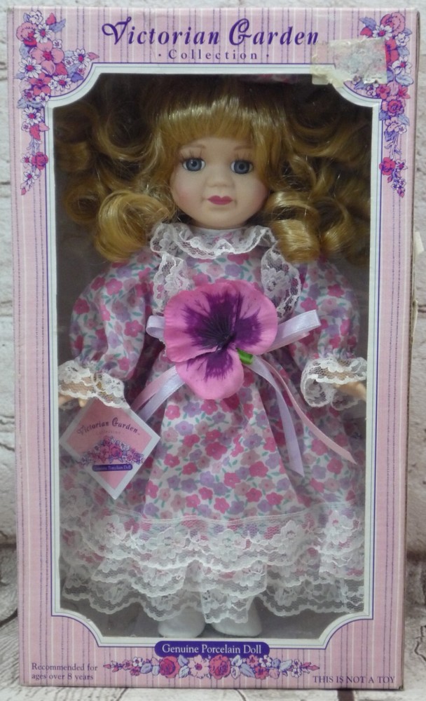 VICTORIAN GARDEN Collection PORCELAIN DOLL 10