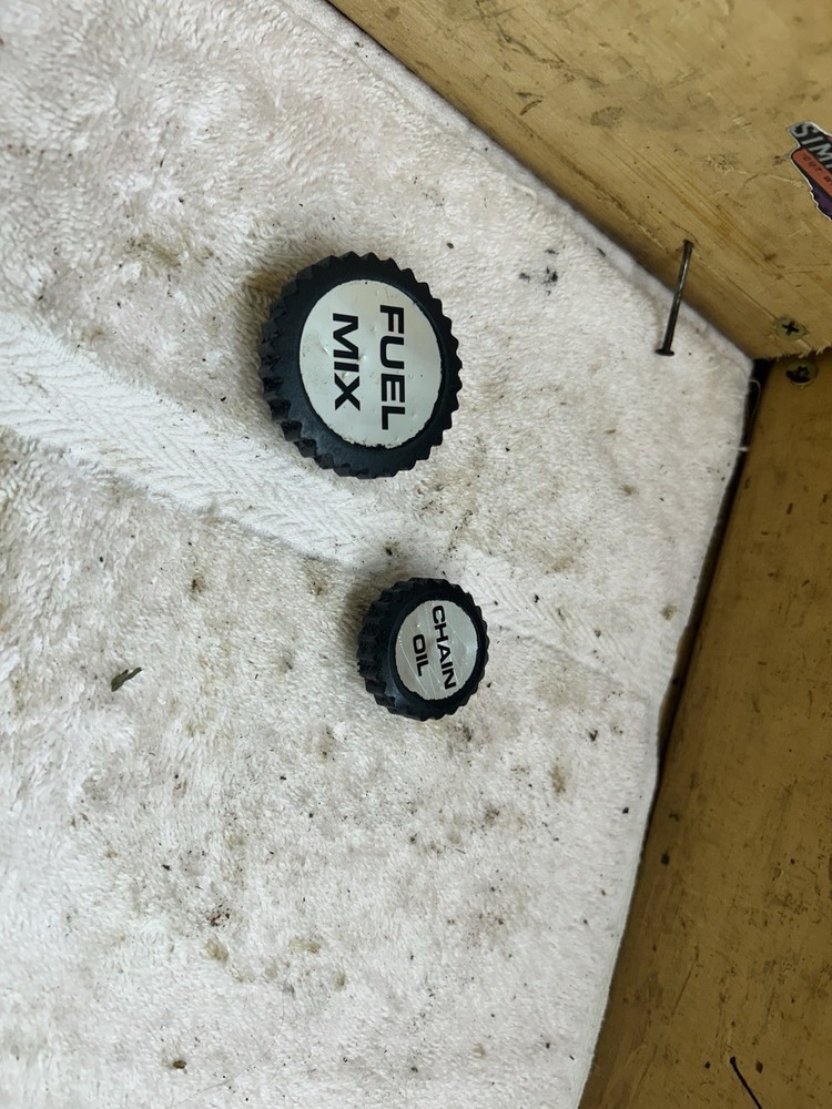 Echo CS-602EVL Chainsaw OEM Gas And Oil Caps FREE SHIPPING