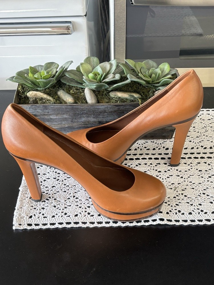 Gucci Nappa Charlotte Brown Pump Shoes Italian Size 38, US Size 7.5