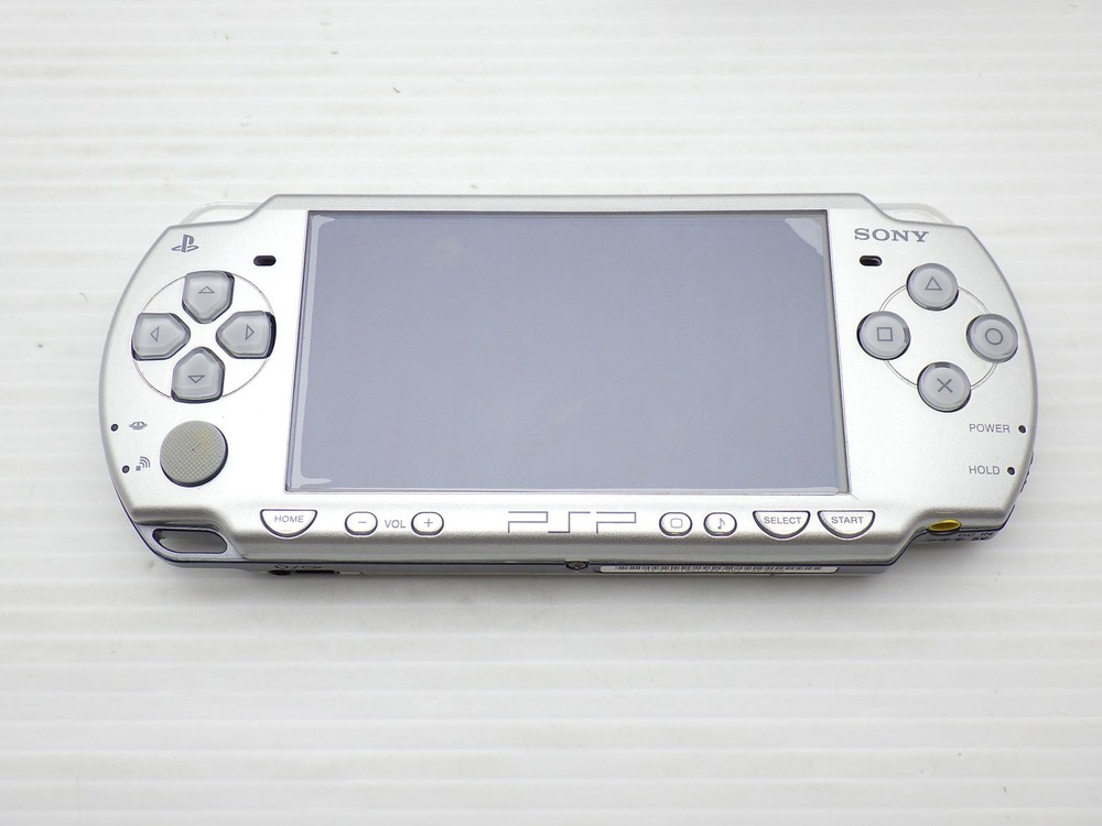 PSP-2000 Ice Silver Japanese Edition with Game Included 9000023478160