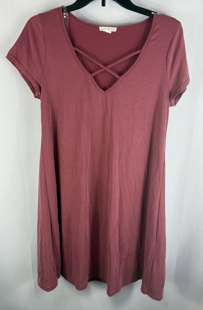 Socialite cross chest short sleeve burgundy dress size Large