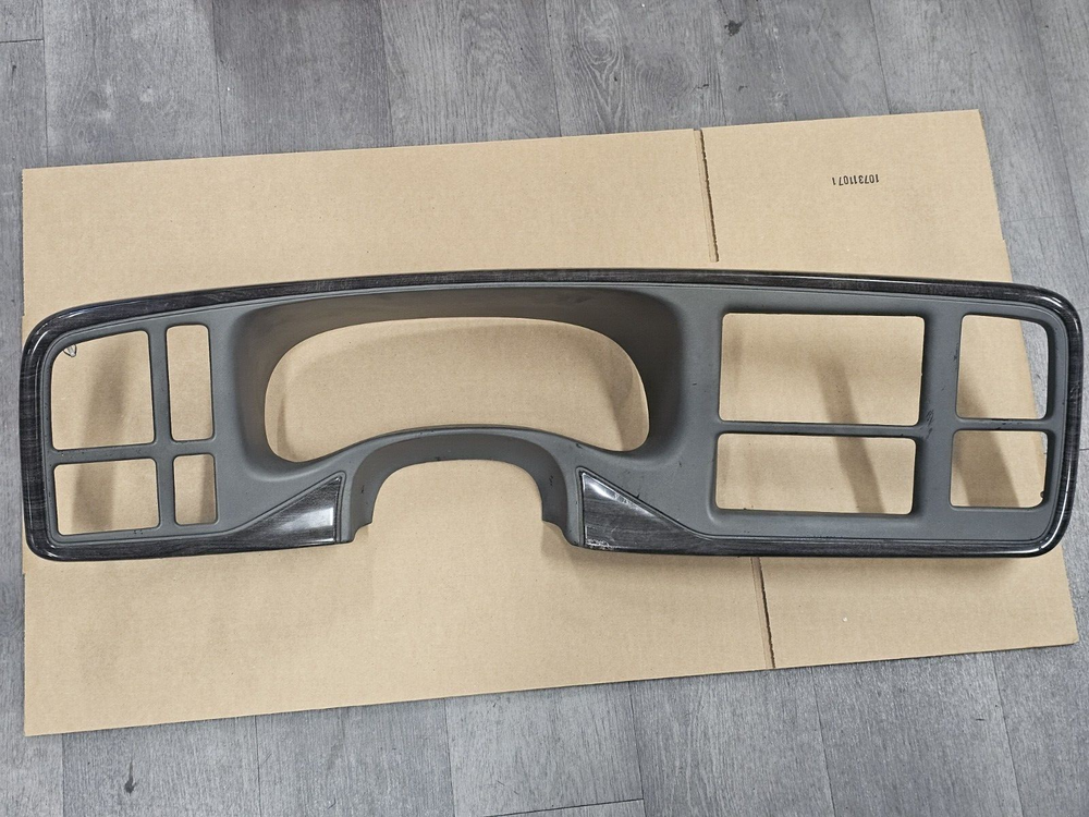 2003 2004 2005 2006 GMC Yukon Denali Dash Cluster Radio Bezel Trim Woodgrain