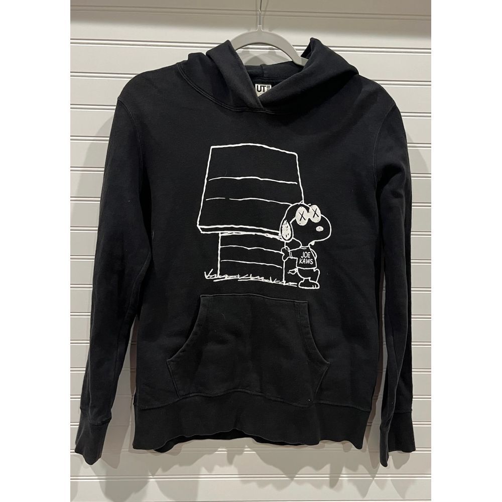 Uniqlo x KAWS x Peanuts Snoopy Black Hoodie Sweatshirt Streetwear Collab, L