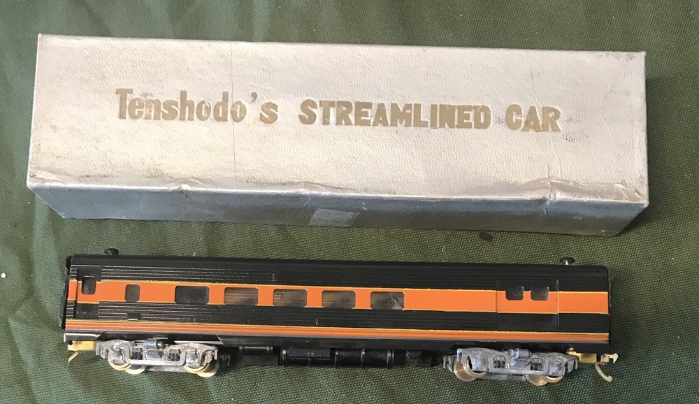 Tenshodo HO #401 Streamlined Passenger Car (b4)