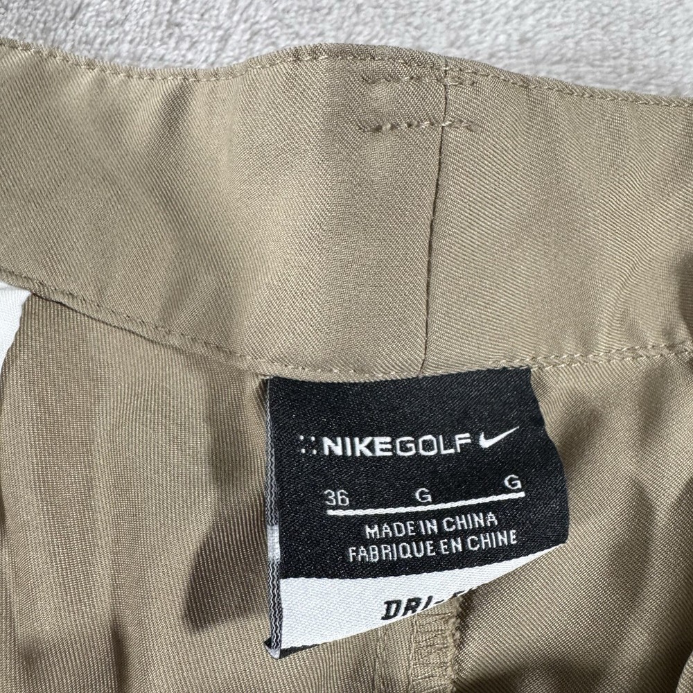 Nike Golf Shorts Beige Dri Fit Performance Stretch Flat Front Mens Size 36 x 9”