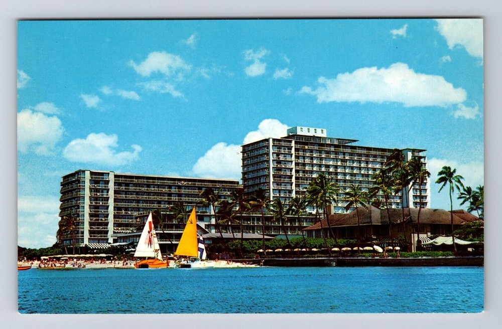 Honolulu HI-Hawaii Reef Hotel Waikiki Beach Guests Antique Vintage Postcard