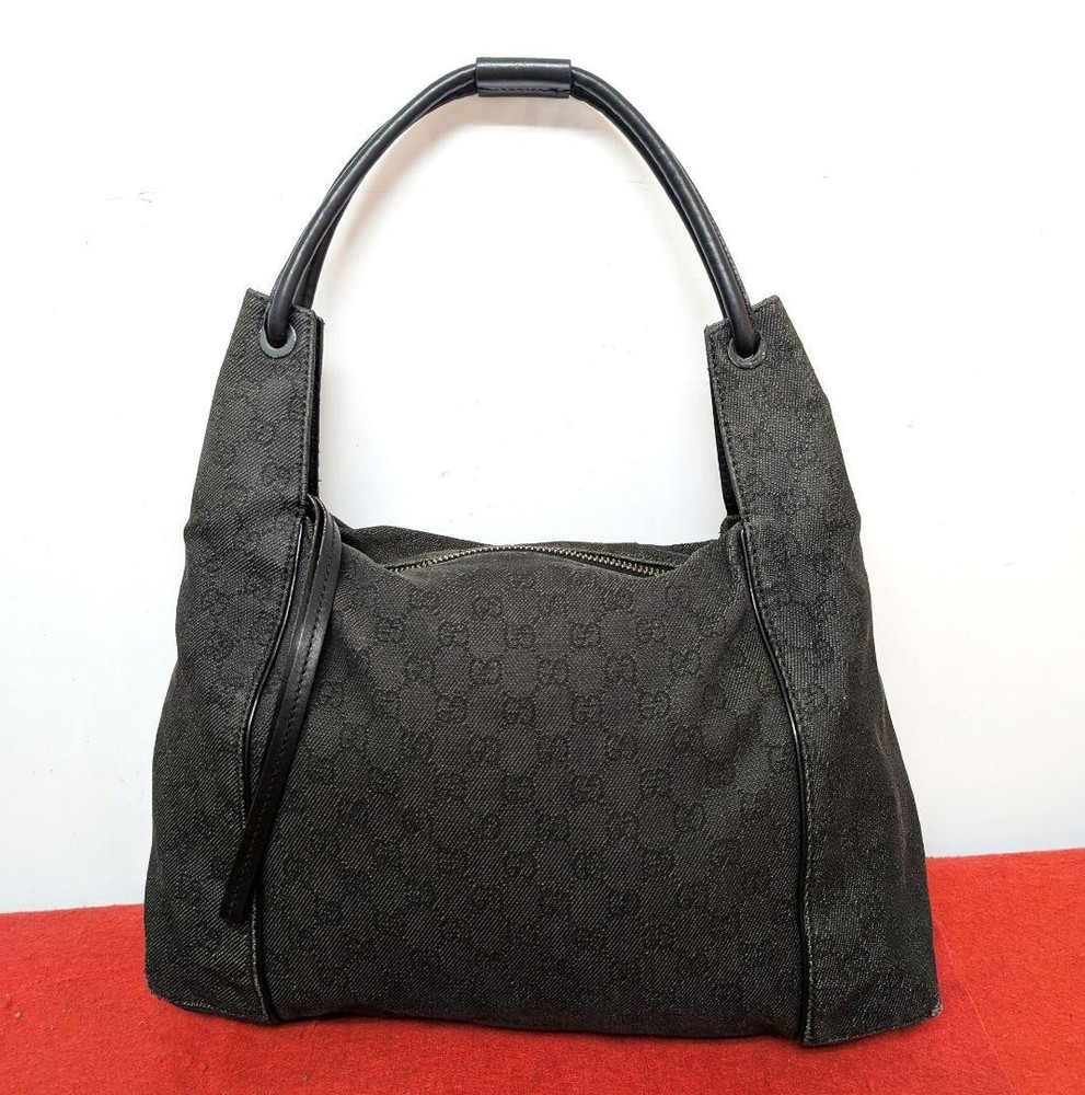 GUCCI GG Canvas Black Shoulder Bag Authentic G06162257