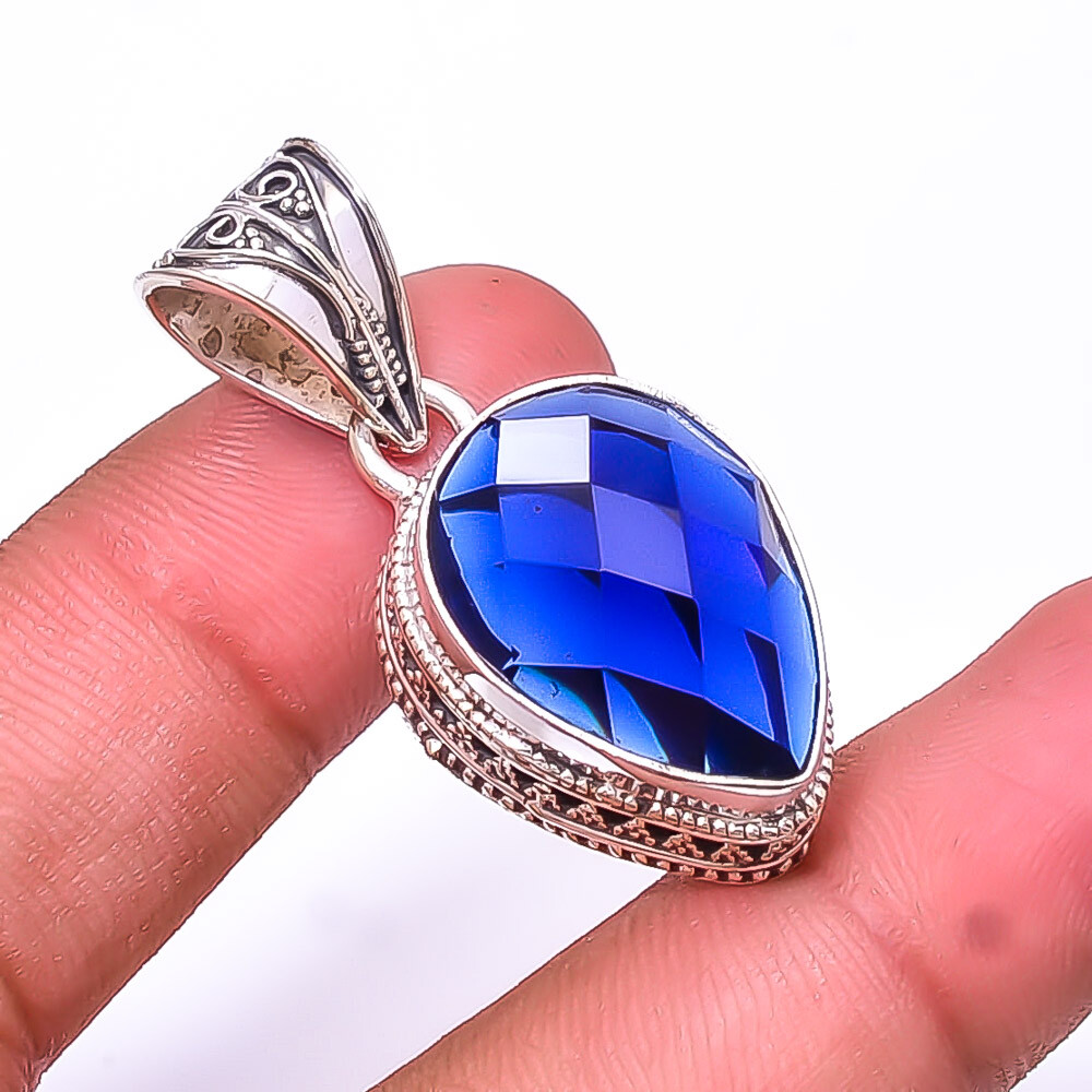 Blue Sapphire -Simulated Fine Art Gemstone 925 Sterling Silver Pendant 1.68