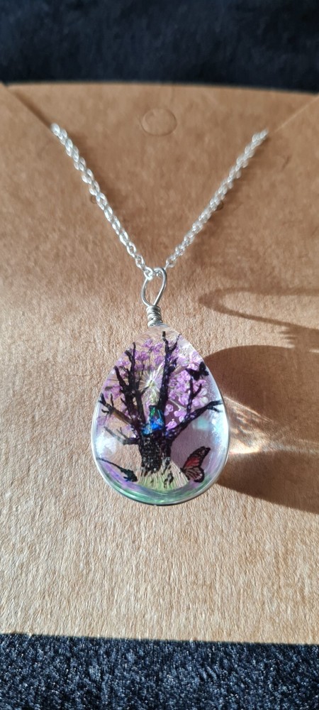 silver necklace with pendant