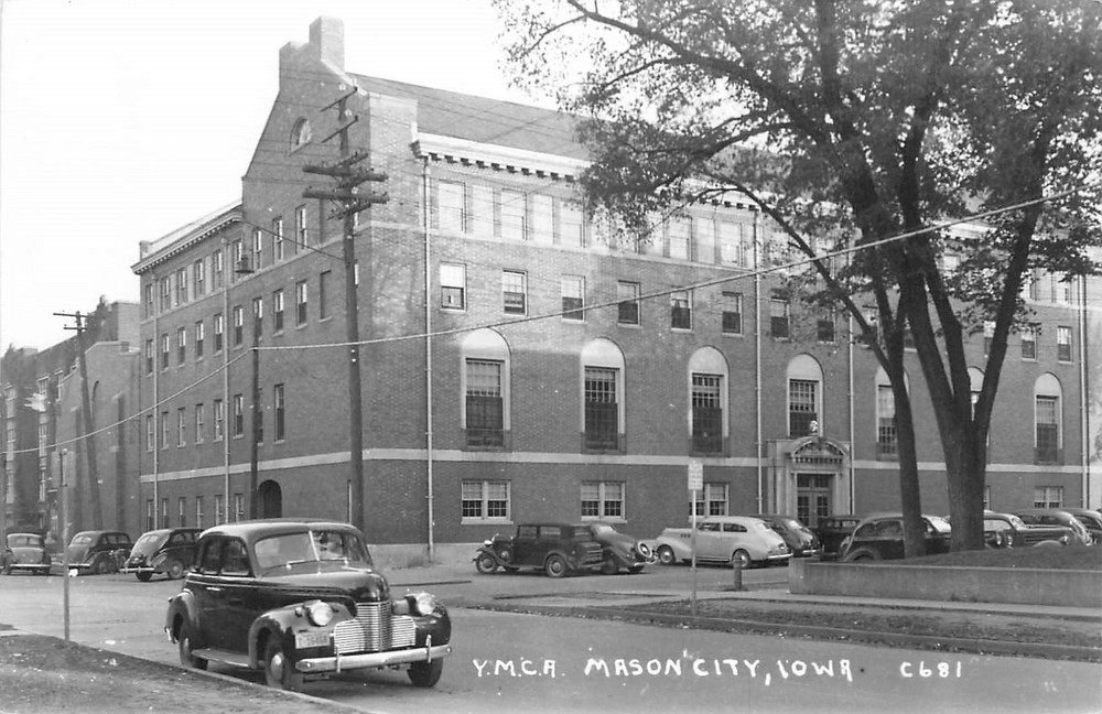 1940s Mason City Iowa YMCA autos occupation C5681 RPPC Postcard 25-8589