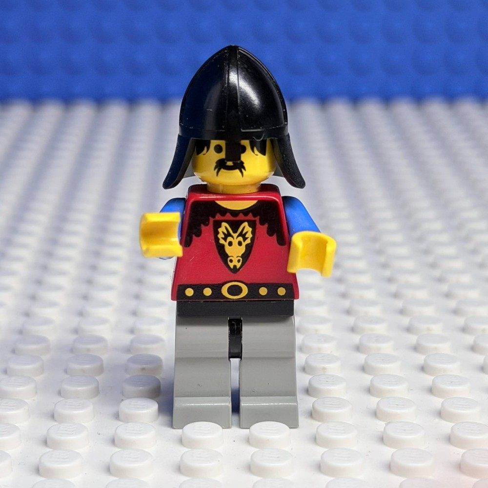 LEGO Castle Dragon Knights Knight 1 1994 Minifigure cas014