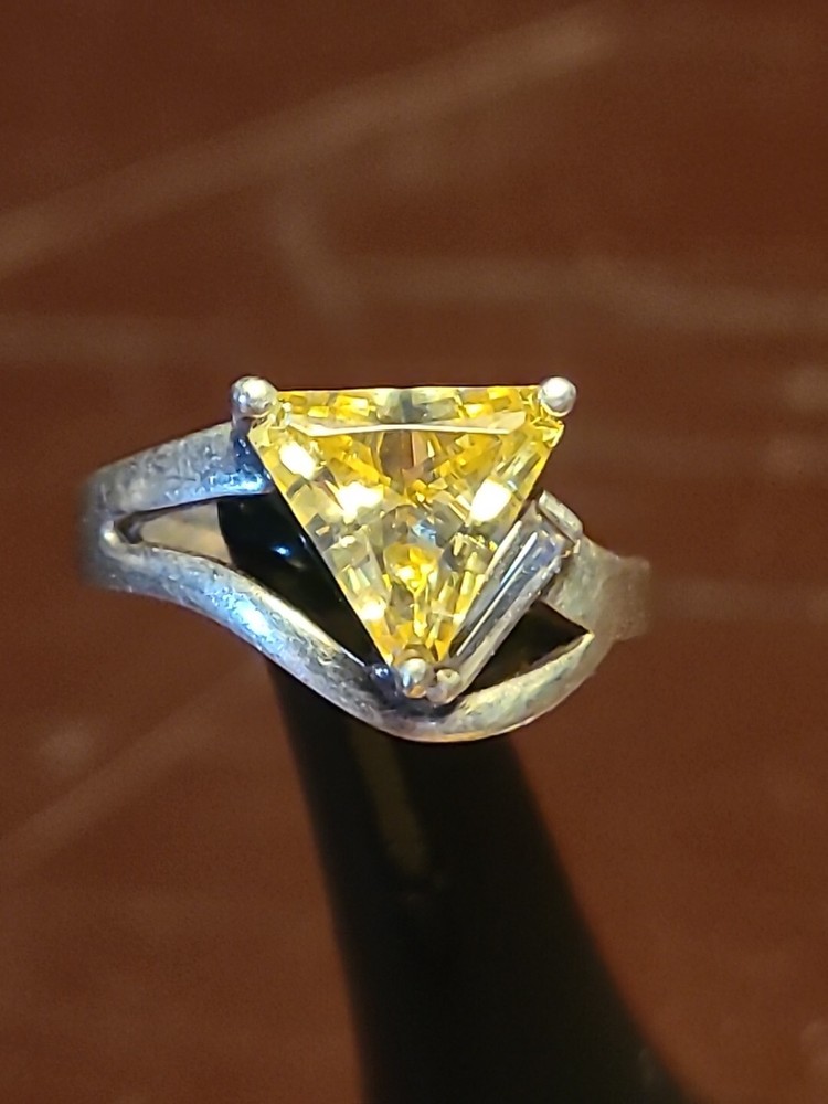 Sterling silver yellow stone ring size 5