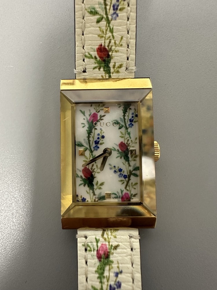 GUCCI  G-Frame Mother of Pearl Floral Dial 147.4 Series Watch $1,200 NEW
