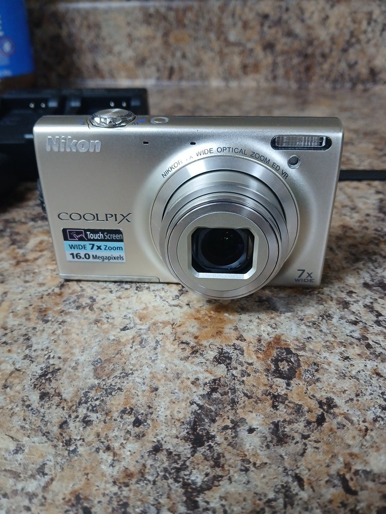 Nikon COOLPIX S6100 16MP Silver Camera with 3 Batteries and Charger