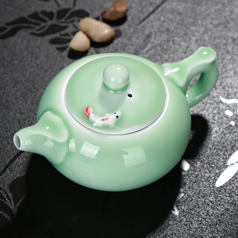 Elegant Chinese Porcelain Tea Cup Pitcher Strainer Set with Fish Design Gift