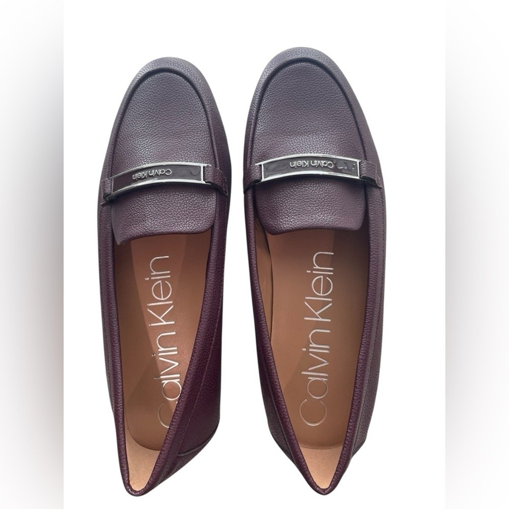 CALVIN KLEIN Statement Loafers – Burgundy, Metal Accent, Sz 11, Career Chic
