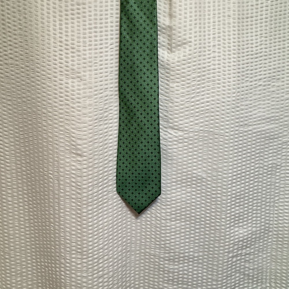 Tommy Hilfiger Classic 100% Silk Tie Elegant 60-Inch Length