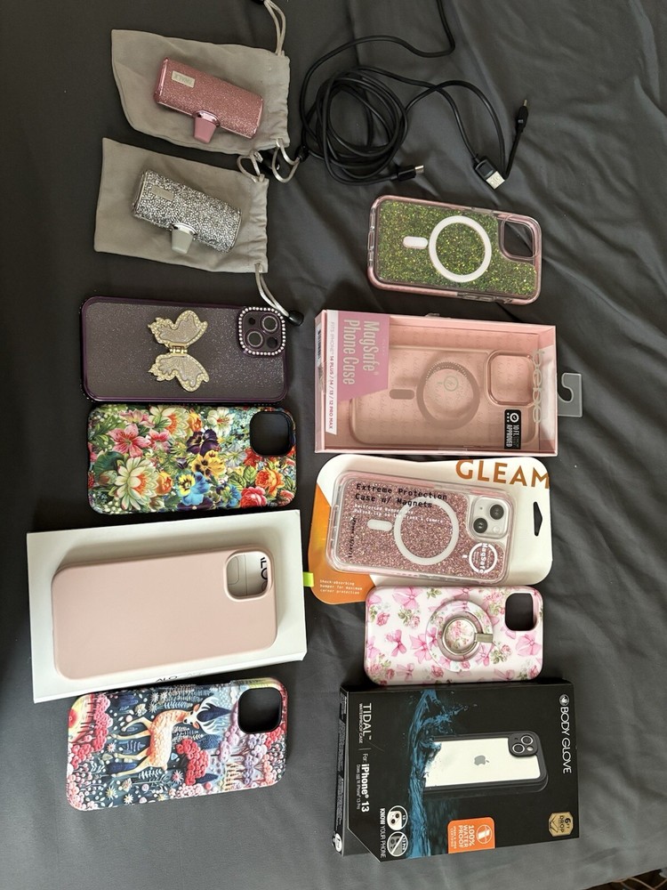 iPhone 13 Cases with Velvet Caviar Design & 2 iWalk Portable Chargers