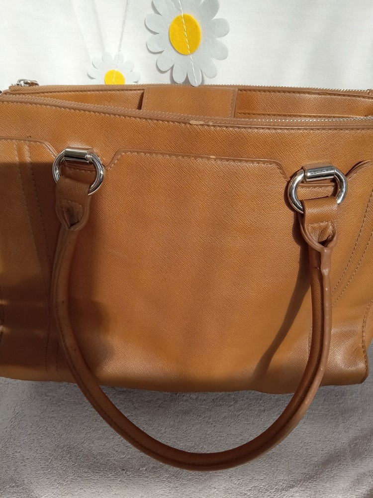 Liz Claiborne Purse,Tote, Laptop, Briefcase  Lots of Pockets/ Pouch's Great Bag