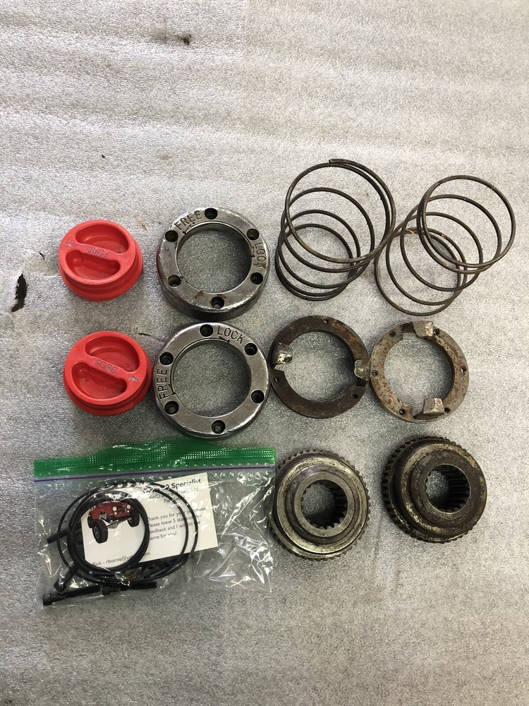 66-77 EARLY FORD BRONCO F150 Dana 44  FACTORY SPICER FRONT HUB LOCK OUTS OEM