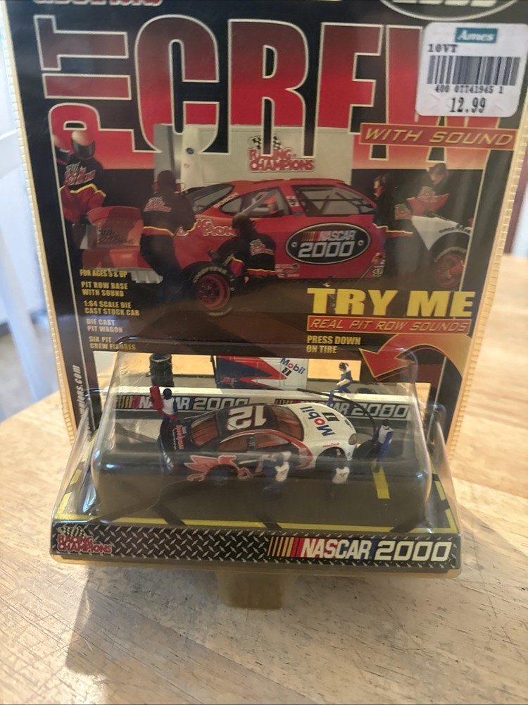 Racing Champions NASCAR 2000 Pit Crew #12 Mobil with Sound Action