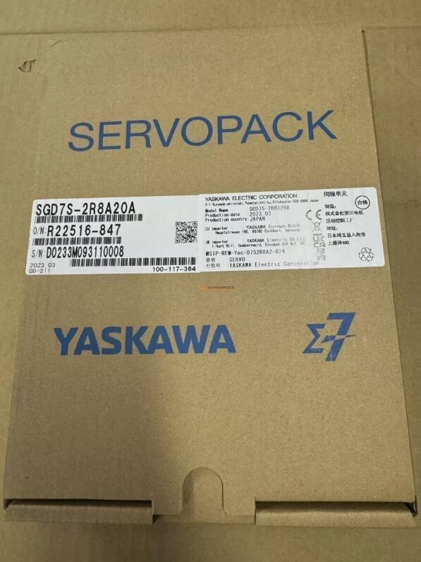 One New YASKAWA Servo Drive SGD7S-2R8A20A SGD7S-2R8A20A