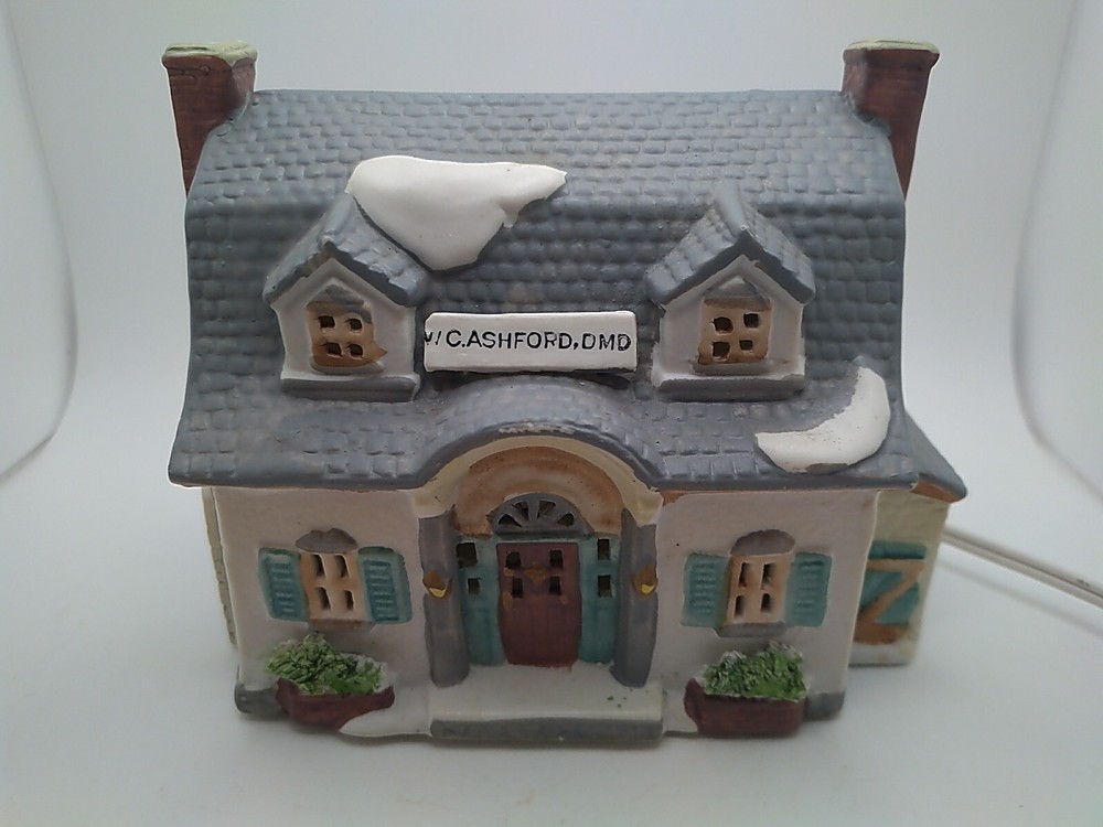 1993 Lemax W.C. Ashford DMD Illuminated Village Collectible Free Shipping