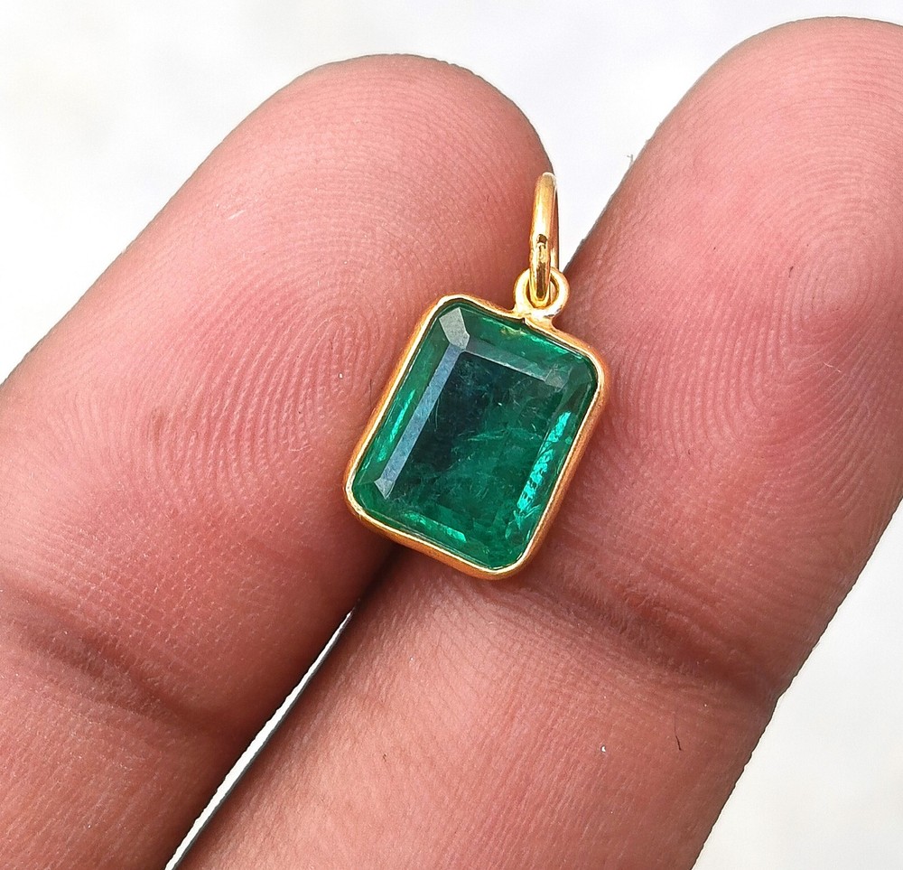 Natural Emerald Gold Charm Pendant 18 Solid Gold Handmade Pendant