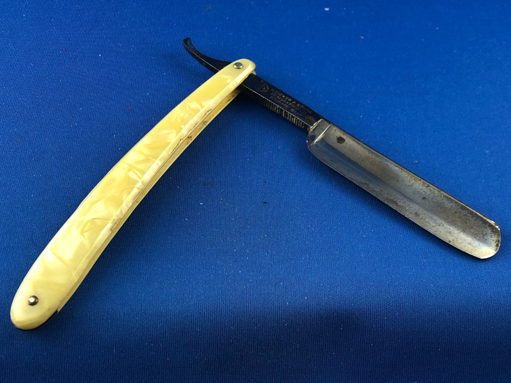 Vintage Razor Solingen Eicker & Sohne - HEARTRING   (NR1)