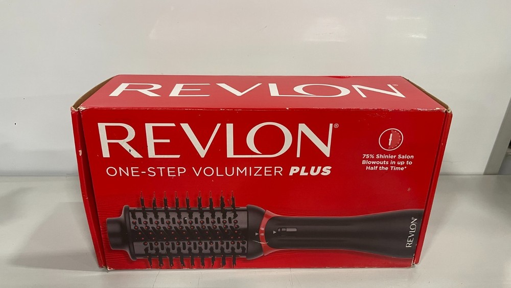 REVLON One-Step Volumizer PLUS  Hair Dryer, Blowouts, Hot Air Brush Black/Red