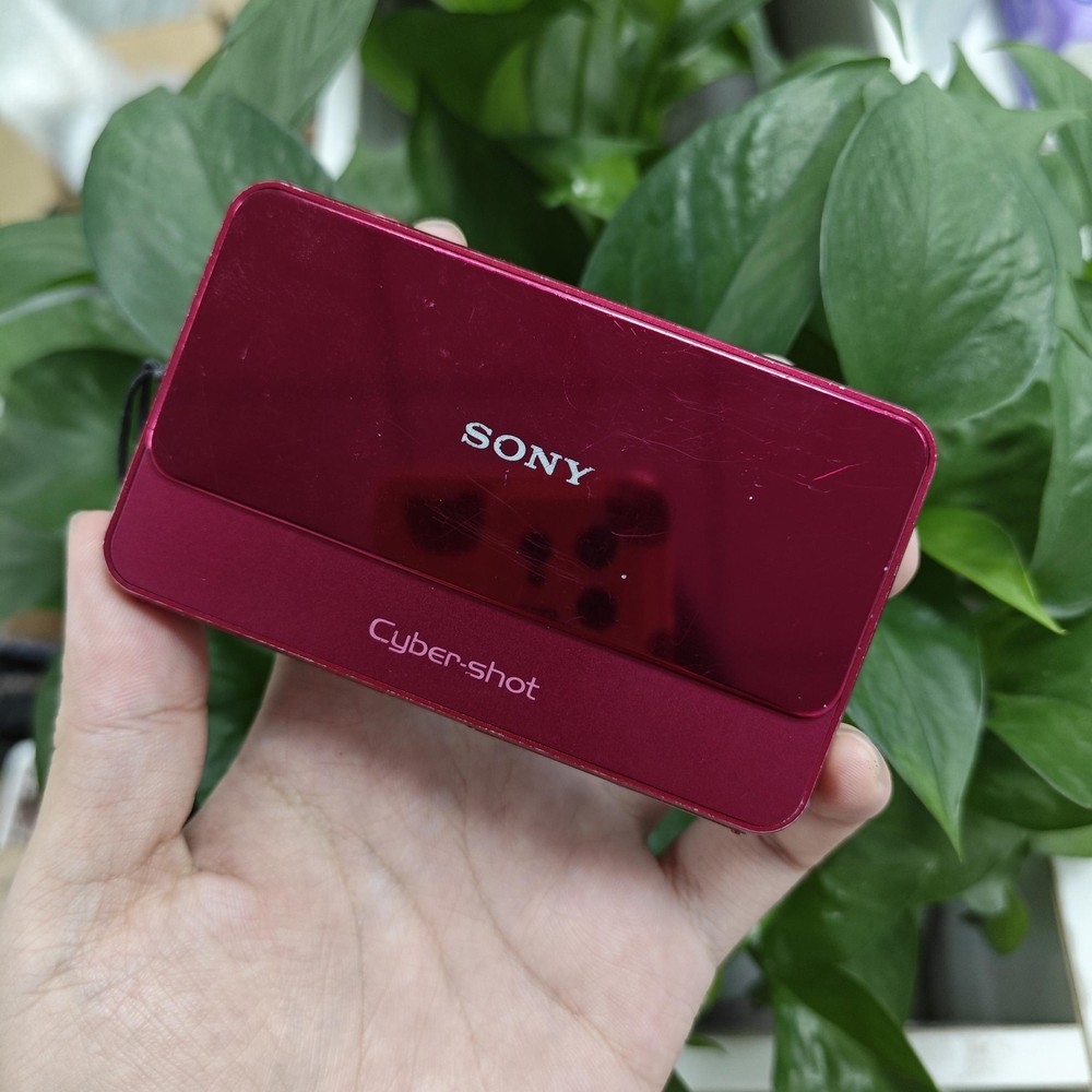 Sony Cyber Shot DSC-T110 16.1MP 4x Zoom Touch Screen Red Digital Camera
