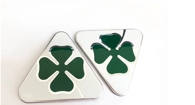 Car four-leaf clover decorative stickers is suitable for Alfa Romeo silver  2pcs