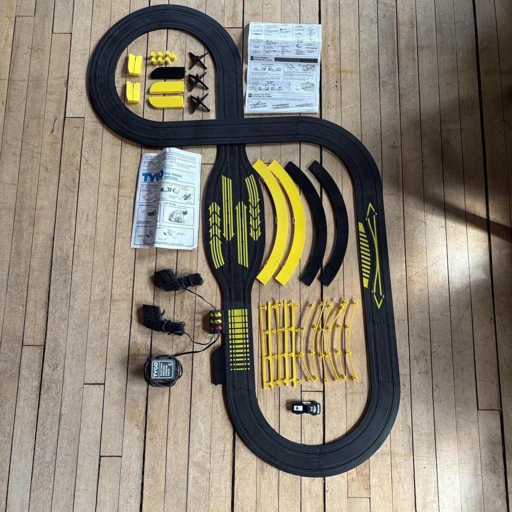 TYCO 6214 Race & Chase Slot Car Track Set Incomplete Police Car Untested