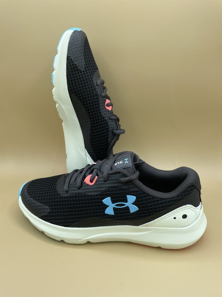 Size 11 Women’s Under Armour Surge 3 Running Athletic Training Gym Shoes New Blk