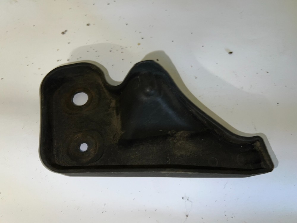 Genuine Audi A3 Rear Left Bumper Retainer 8P3807329