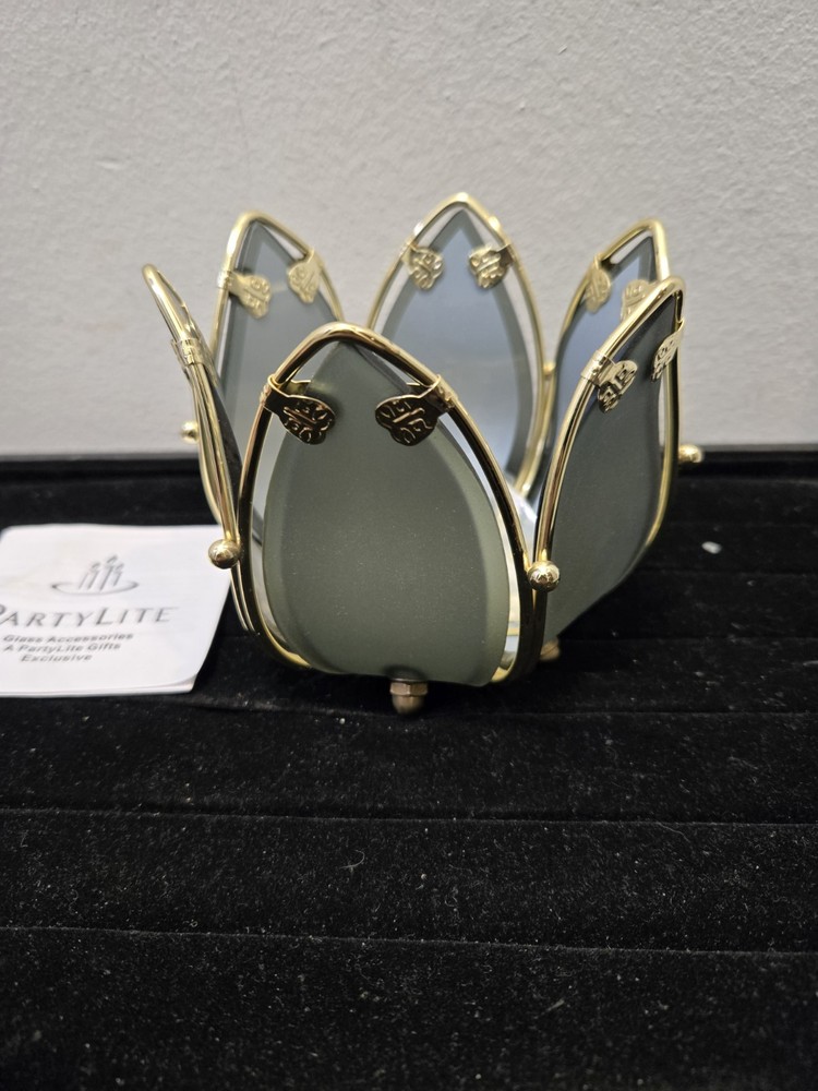 Waterlily Tealight Votive Candle Holder by PartyLite PO560