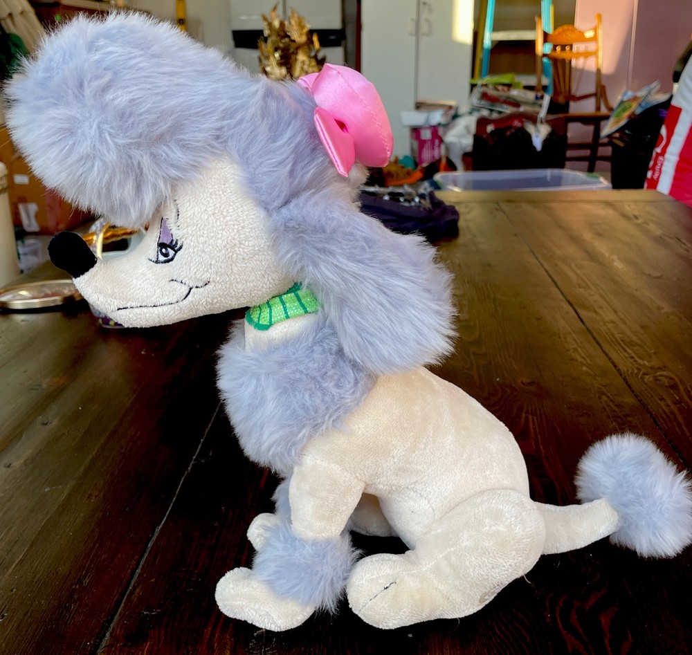 VINTAGE 1988 Oliver & Company Georgette Disneyland Poodle Dog Plush Toy Rare 14”