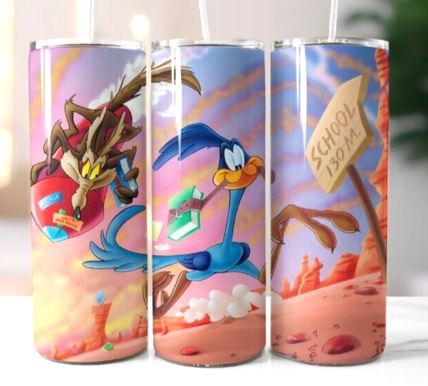 Looney Toons 32 Multicolor 20 oz Insulated Tumbler Box Lid Clear Straw New