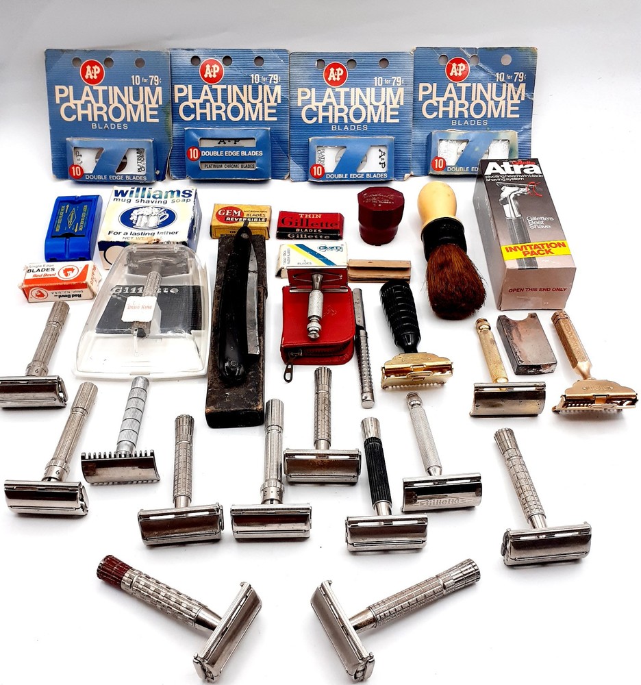 Vintage/Antique Shaving Razor Lot 14 Gillette Safety Razors 5 Other + Blades Etc