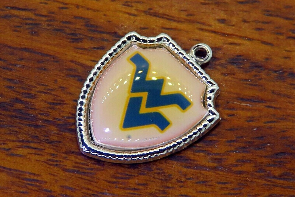 Vintage silver WV WEST VIRGINIA STATE UNIVERSITY LOGO TRAVEL SHIELD charm 39-10