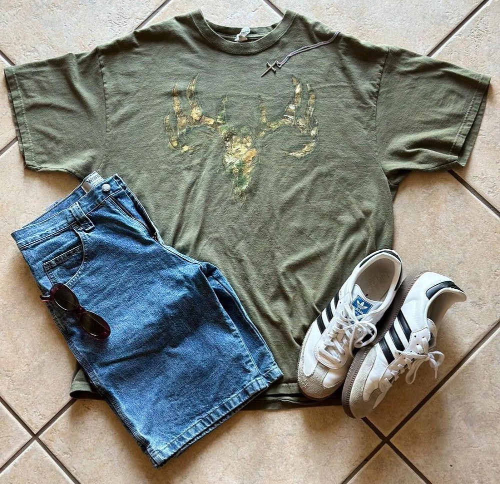 Vintage RealTree Green and Camo Short Sleeve Tee Size XXL Comfy Present