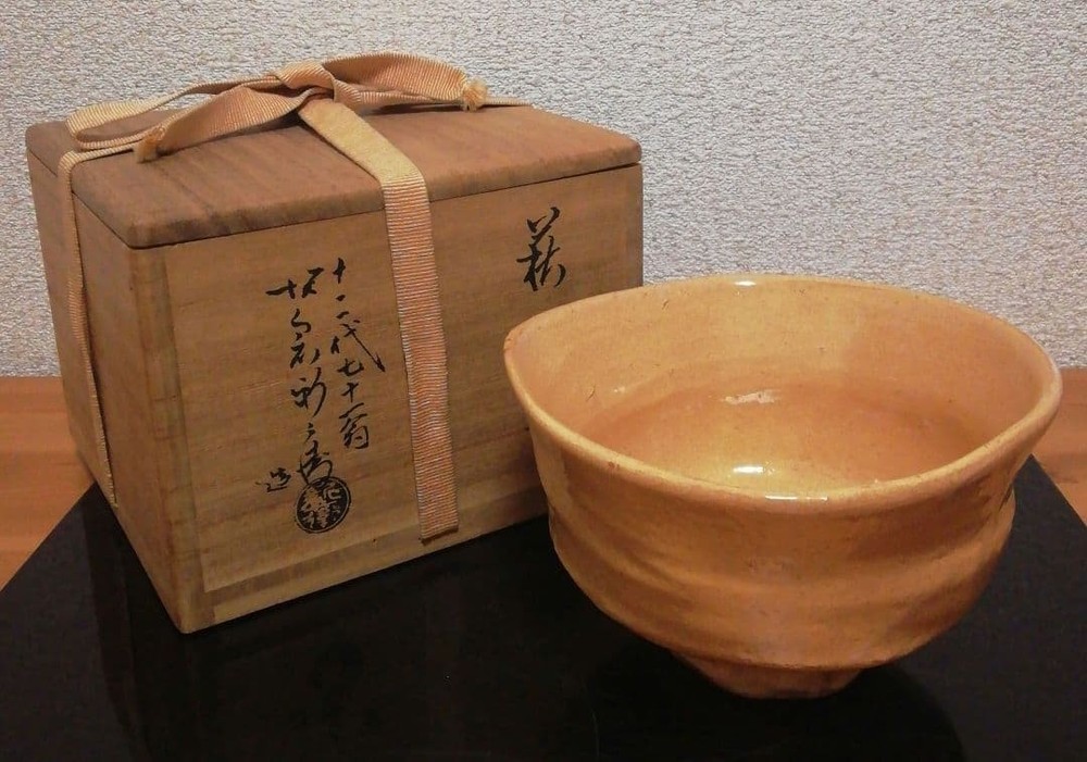 Japanese Matcha Tea Bowl, Hagi Ware 12th generation Sakakura Shinbei box utensil