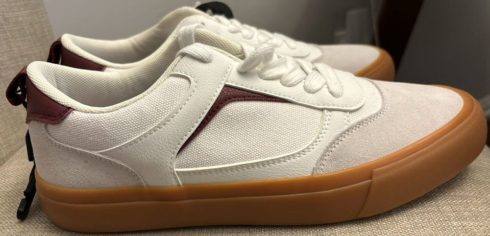 Mens Airwalk White and Burgundy with Genuine Leather Size 8 New With Tag