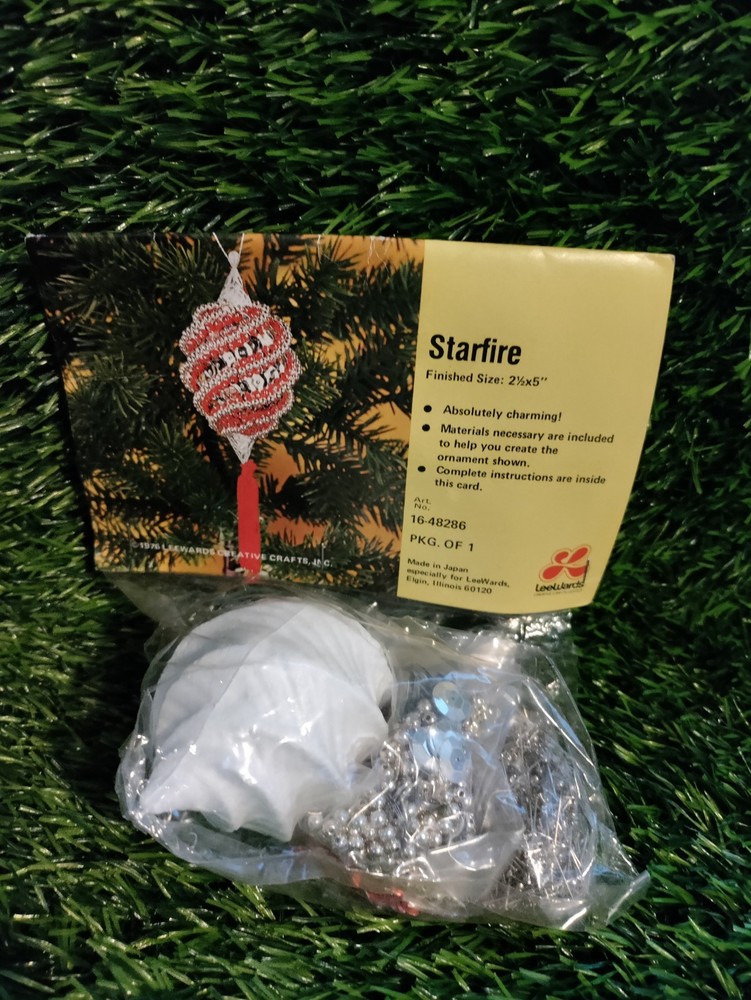 LeeWards STARFIRE Tasseled Red  Vtg Sequin Bead Christmas Ornament Kit