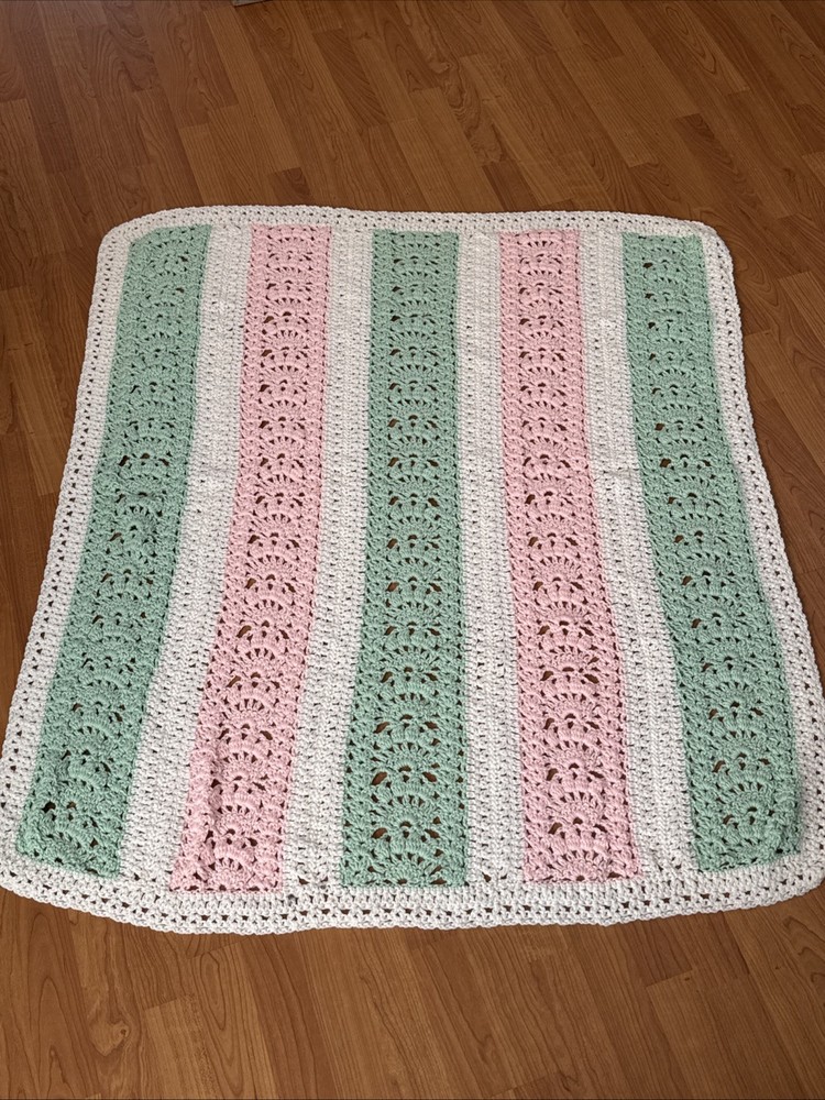 VTG Hand Crochet Soft Knit Yarn Pastel Multicolored Baby Blanket / Throw - 43x48