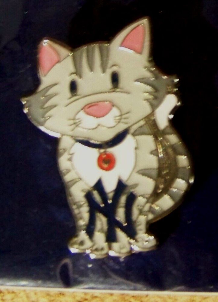 2020 NY logo New York Yankees kitty cat pin MLB c46334